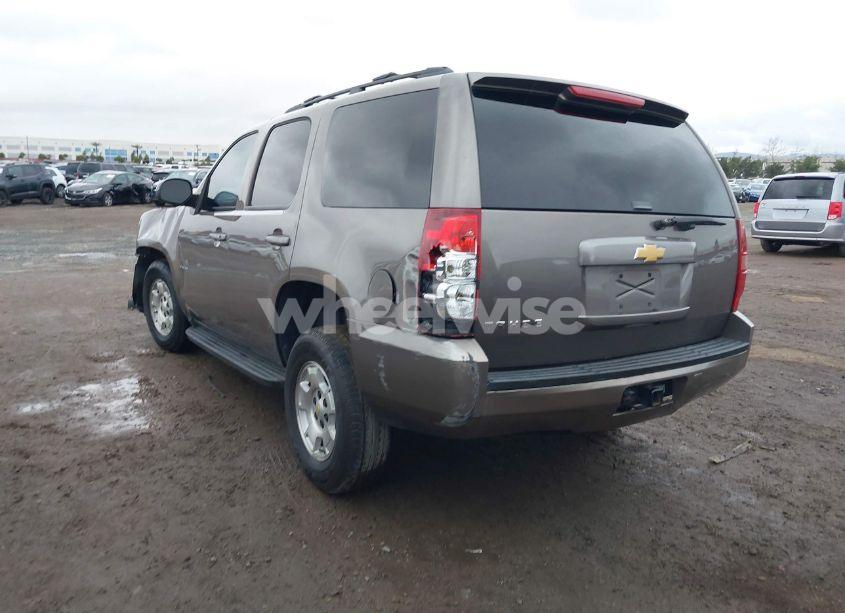 Photo 3 of 2013 Chevrolet Tahoe LS (VIN 1GNSCAE06DR105066)