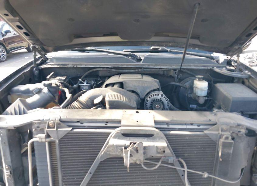 Photo 10 of 2011 Chevrolet Tahoe LS (VIN 1GNSCAE07BR123797)