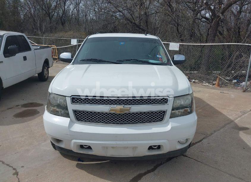 Photo 12 of 2014 Chevrolet Tahoe LS (VIN 1GNSCAE07ER245421)