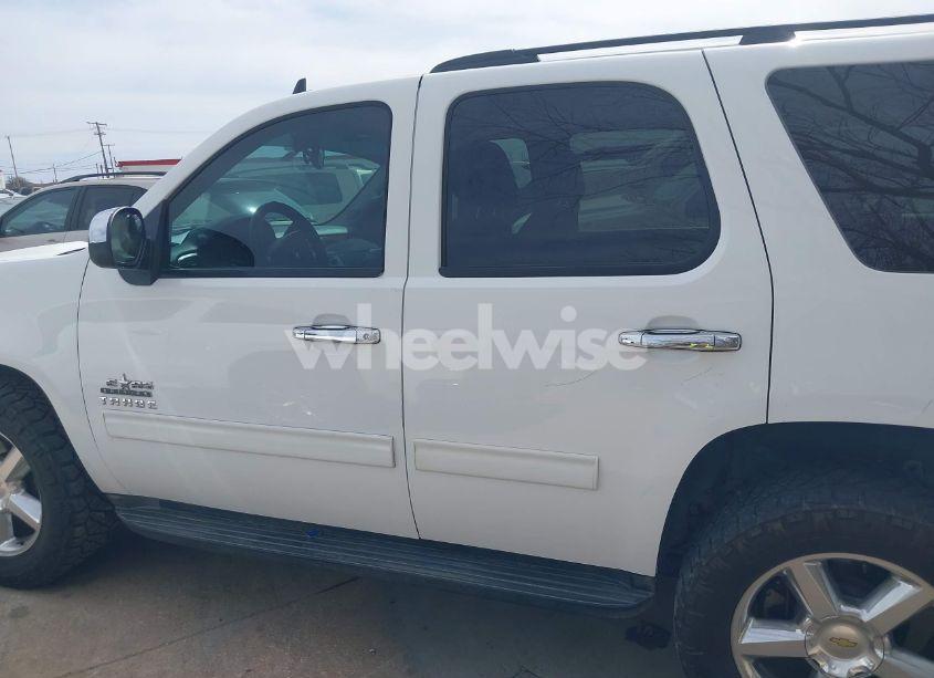 Photo 14 of 2014 Chevrolet Tahoe LS (VIN 1GNSCAE07ER245421)