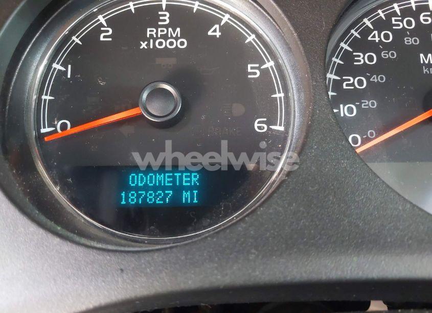 Photo 15 of 2014 Chevrolet Tahoe LS (VIN 1GNSCAE07ER245421)