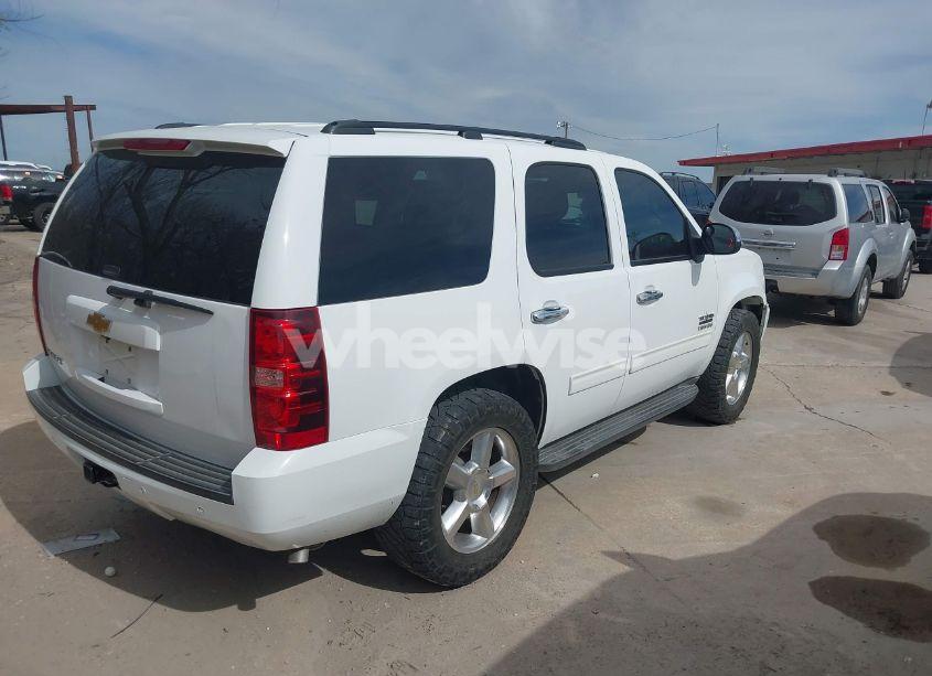 Photo 4 of 2014 Chevrolet Tahoe LS (VIN 1GNSCAE07ER245421)