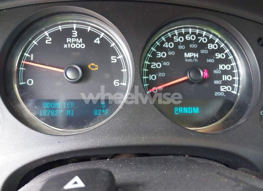 Photo 7 of 2014 Chevrolet Tahoe LS (VIN 1GNSCAE07ER245421)