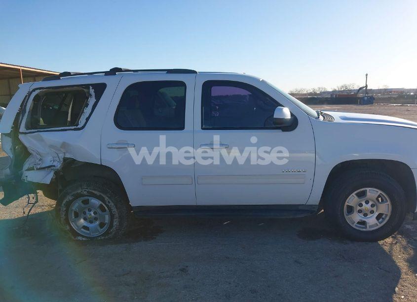 Photo 13 of 2011 Chevrolet Tahoe LS (VIN 1GNSCAE08BR348083)