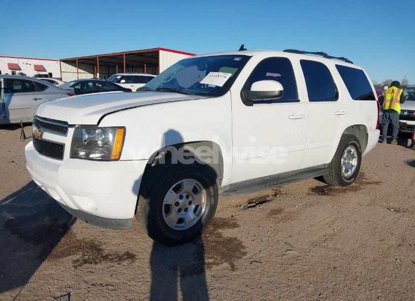 Photo 2 of 2011 Chevrolet Tahoe LS (VIN 1GNSCAE08BR348083)