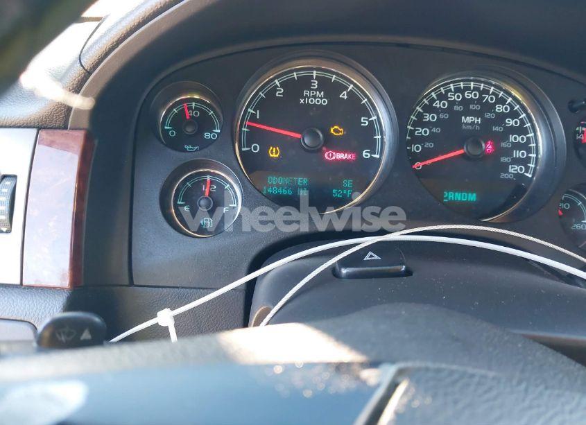 Photo 7 of 2011 Chevrolet Tahoe LS (VIN 1GNSCAE08BR348083)