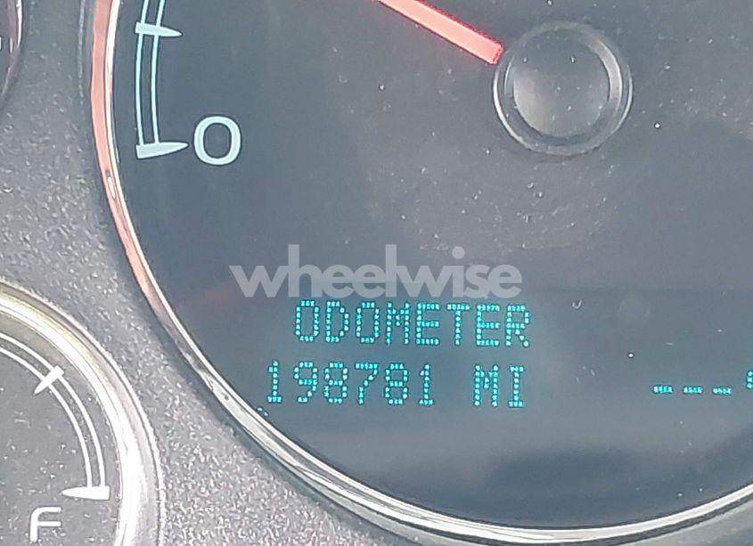 Photo 16 of 2011 Chevrolet Tahoe LS (VIN 1GNSCAE08BR380886)