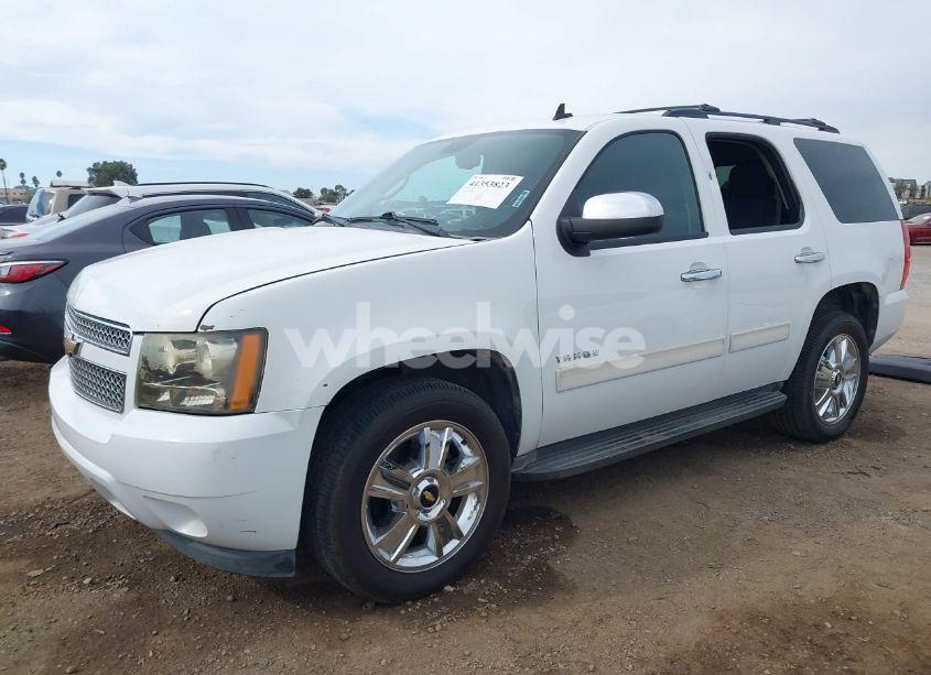 Photo 6 of 2011 Chevrolet Tahoe LS (VIN 1GNSCAE08BR380886)