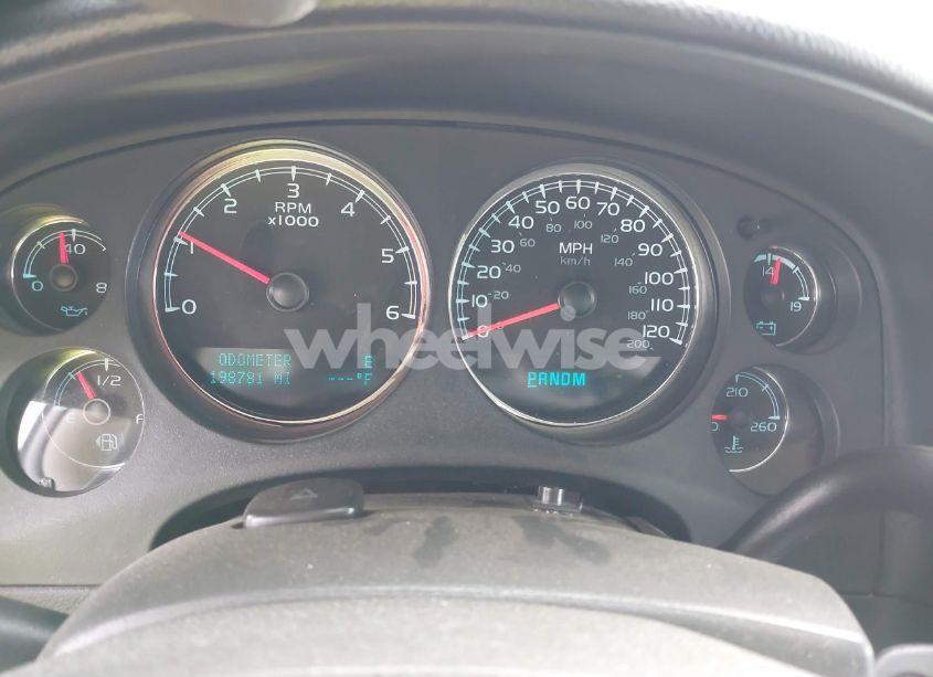 Photo 7 of 2011 Chevrolet Tahoe LS (VIN 1GNSCAE08BR380886)