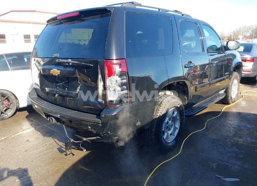 Photo 4 of 2012 Chevrolet Tahoe LS (VIN 1GNSCAE08CR213137)