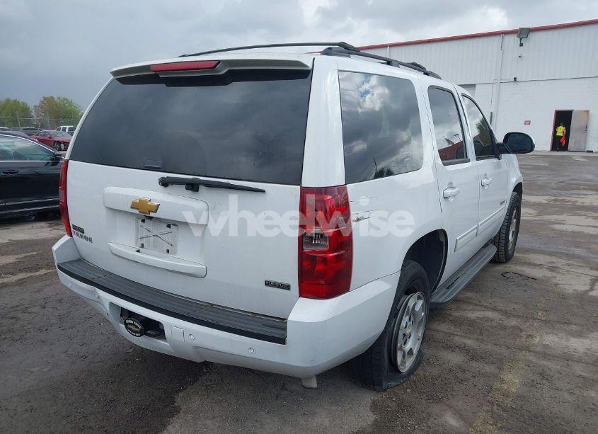 Photo 4 of 2012 Chevrolet Tahoe LS (VIN 1GNSCAE08CR308779)