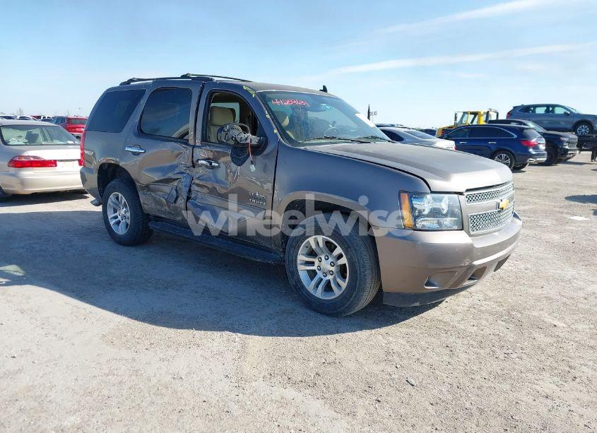 2014 Chevrolet Tahoe LS (VIN 1GNSCAE08ER191689) main photo