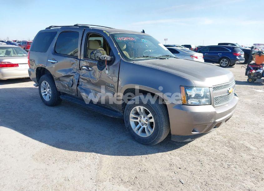 Photo 6 of 2014 Chevrolet Tahoe LS (VIN 1GNSCAE08ER191689)