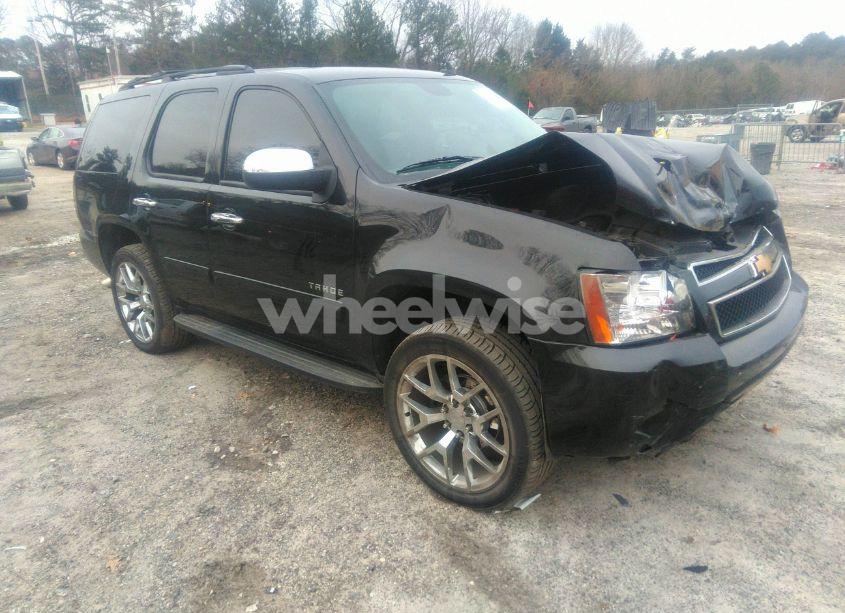 2014 Chevrolet Tahoe LS (VIN 1GNSCAE0XER122406) main photo