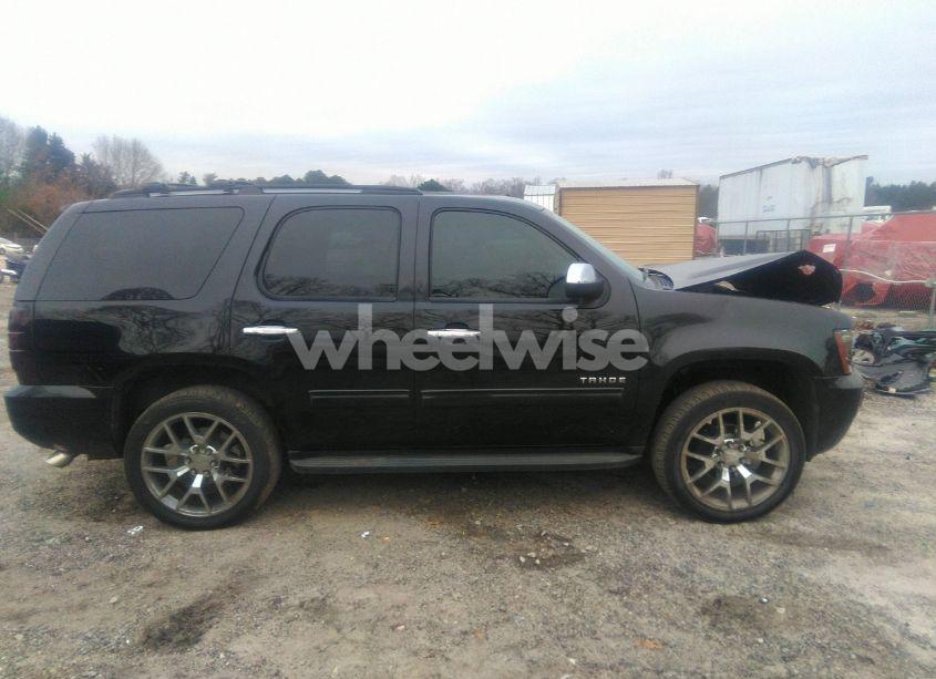Photo 13 of 2014 Chevrolet Tahoe LS (VIN 1GNSCAE0XER122406)