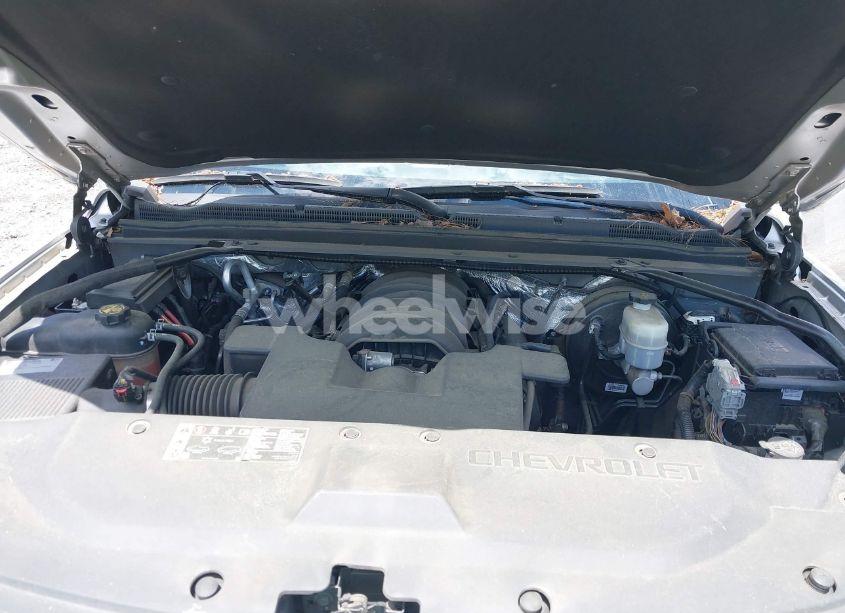 Photo 10 of 2017 Chevrolet Tahoe LS (VIN 1GNSCAEC1HR302257)