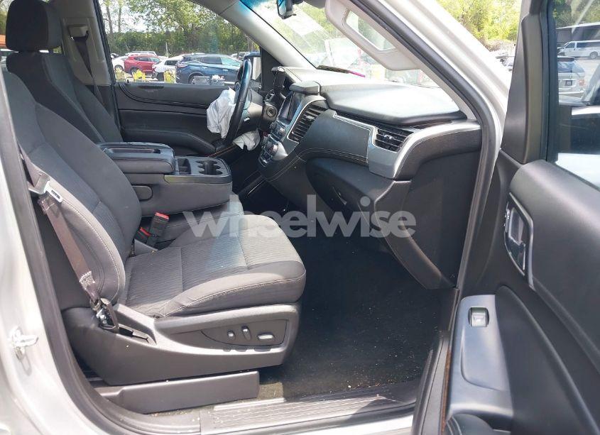 Photo 5 of 2017 Chevrolet Tahoe LS (VIN 1GNSCAEC1HR302257)