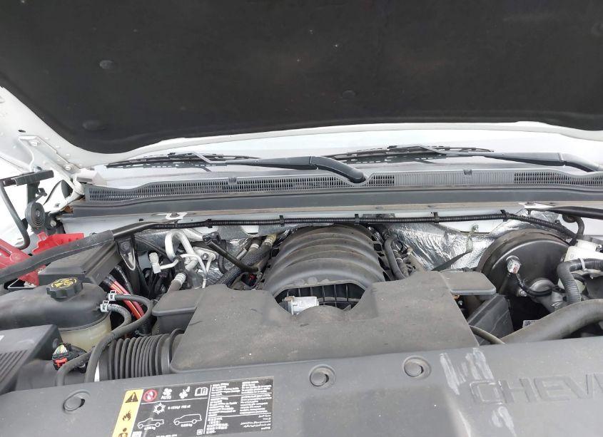 Photo 10 of 2018 Chevrolet Tahoe LS (VIN 1GNSCAEC1JR266544)