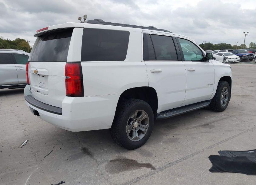 Photo 4 of 2018 Chevrolet Tahoe LS (VIN 1GNSCAEC1JR266544)
