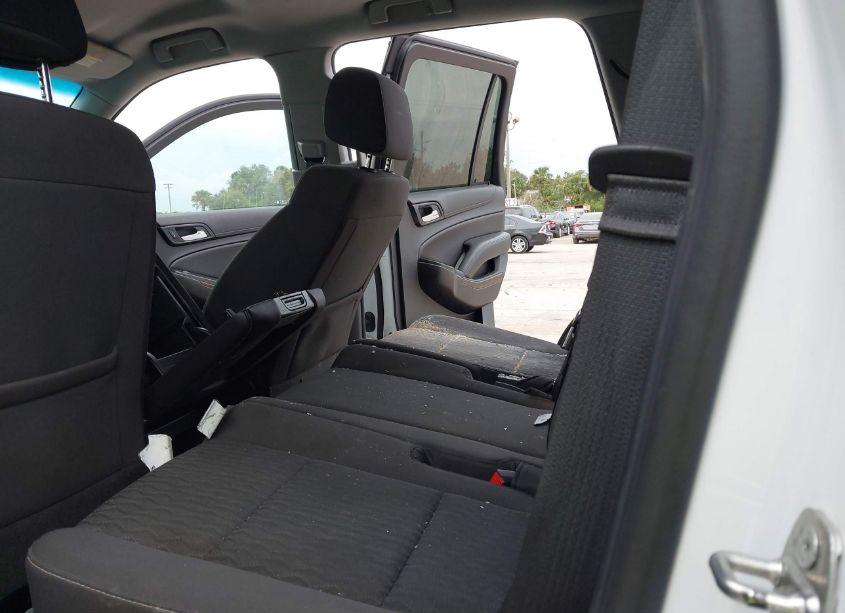 Photo 8 of 2018 Chevrolet Tahoe LS (VIN 1GNSCAEC1JR266544)