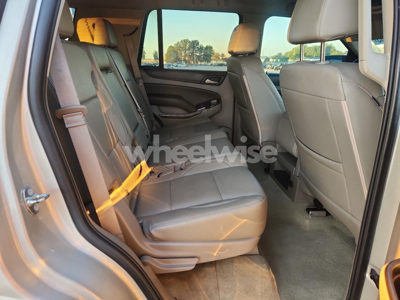 Photo 11 of 2016 CHEVROLET TAHOE C1500 LS (VIN 1GNSCAEC7GR264970)