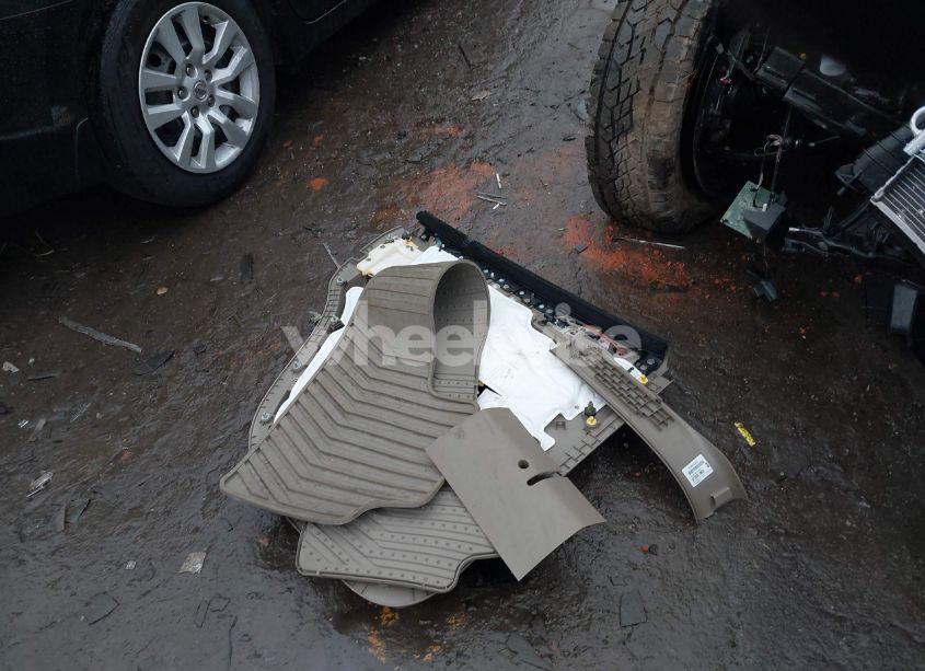 Photo 18 of 2019 Chevrolet Tahoe LS (VIN 1GNSCAEC9KR218517)