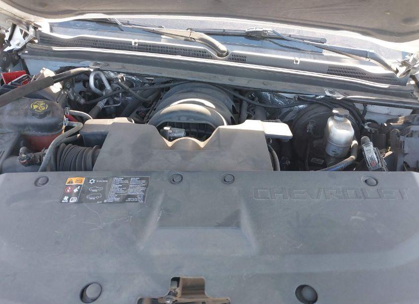 Photo 10 of 2016 Chevrolet Tahoe LS (VIN 1GNSCAKC0GR241969)