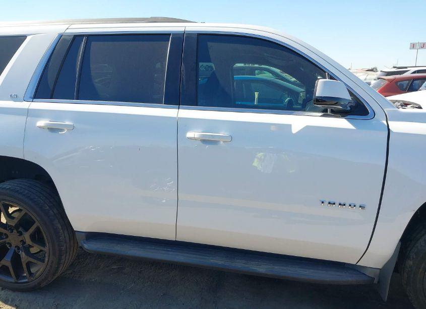 Photo 14 of 2016 Chevrolet Tahoe LS (VIN 1GNSCAKC0GR241969)