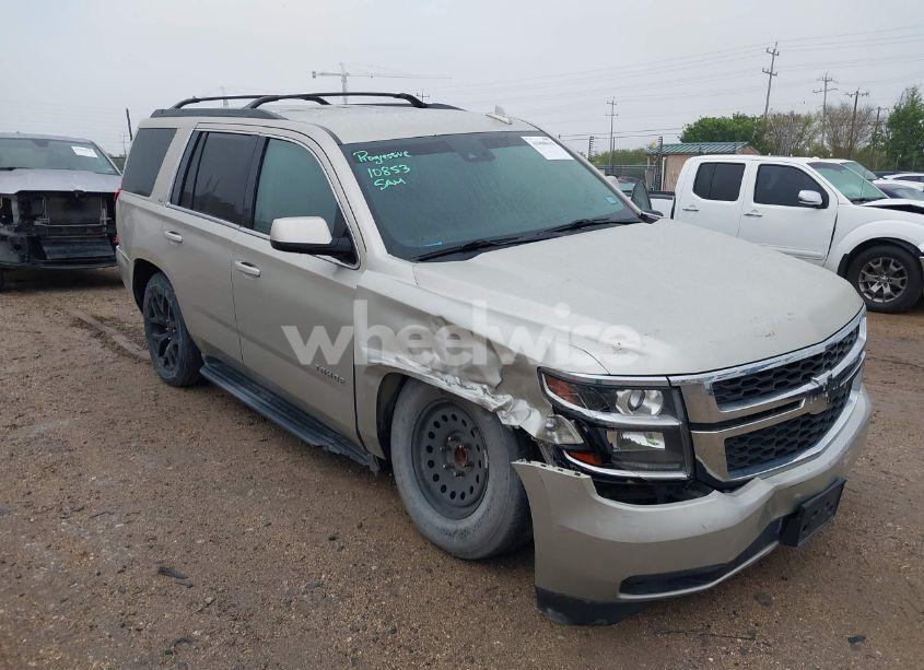 2016 Chevrolet Tahoe LS (VIN 1GNSCAKC0GR364686) main photo