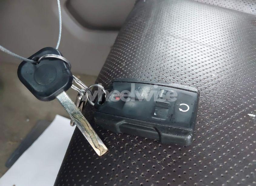 Photo 11 of 2016 Chevrolet Tahoe LS (VIN 1GNSCAKC0GR364686)