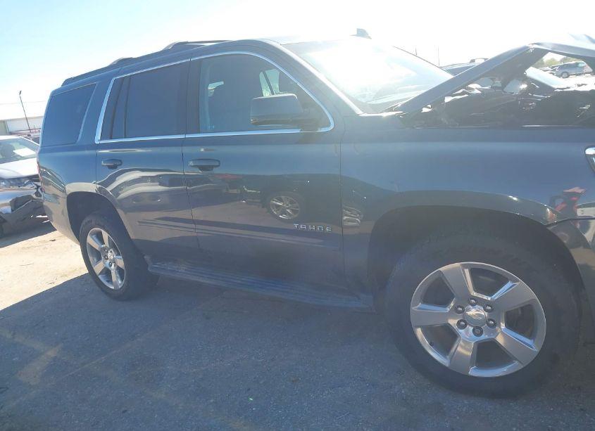 Photo 12 of 2019 Chevrolet Tahoe LS (VIN 1GNSCAKC0KR406735)