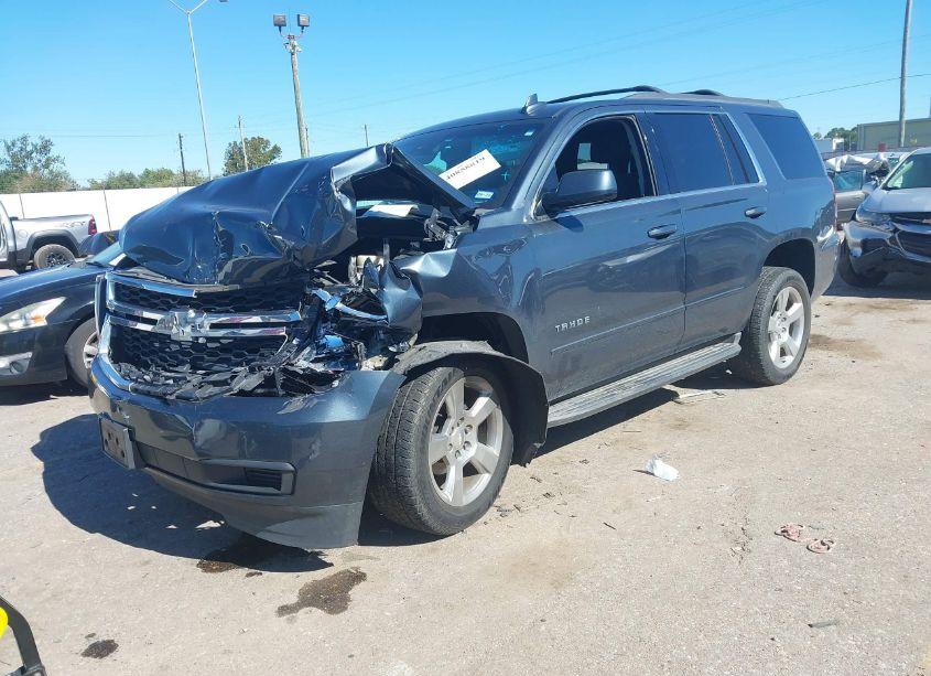 Photo 2 of 2019 Chevrolet Tahoe LS (VIN 1GNSCAKC0KR406735)