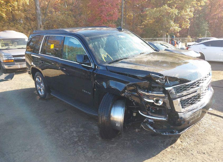 2017 Chevrolet Tahoe LS (VIN 1GNSCAKC1HR323954) main photo