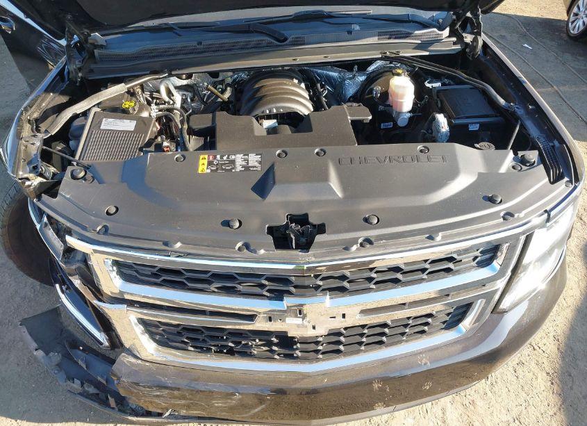 Photo 10 of 2017 Chevrolet Tahoe LS (VIN 1GNSCAKC1HR323954)