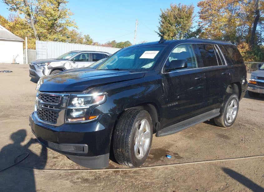 Photo 2 of 2017 Chevrolet Tahoe LS (VIN 1GNSCAKC1HR323954)