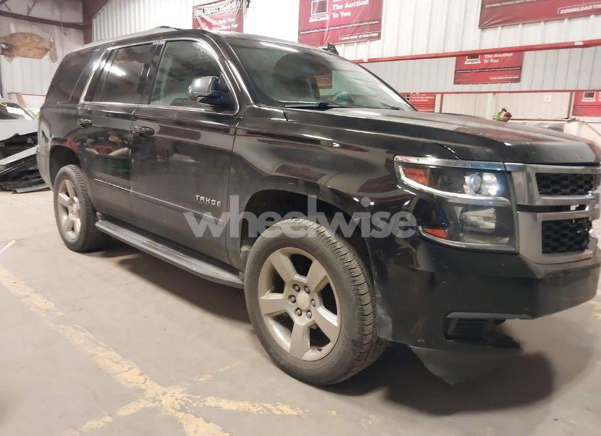 2017 Chevrolet Tahoe LS (VIN 1GNSCAKC2HR395732) main photo