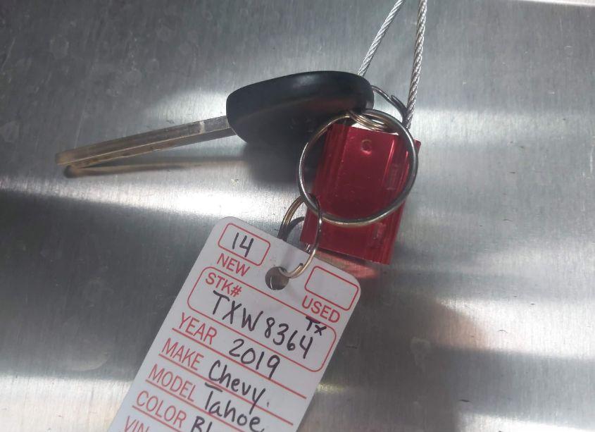 Photo 11 of 2019 Chevrolet Tahoe LS (VIN 1GNSCAKC2KR348403)