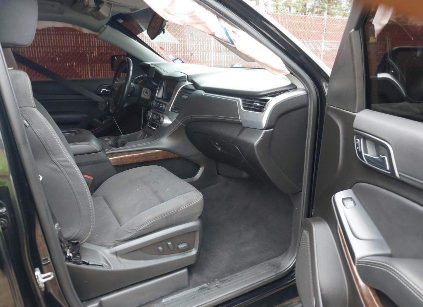 Photo 5 of 2019 Chevrolet Tahoe LS (VIN 1GNSCAKC2KR348403)