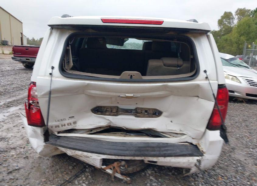 Photo 16 of 2016 Chevrolet Tahoe LS (VIN 1GNSCAKC3GR370823)