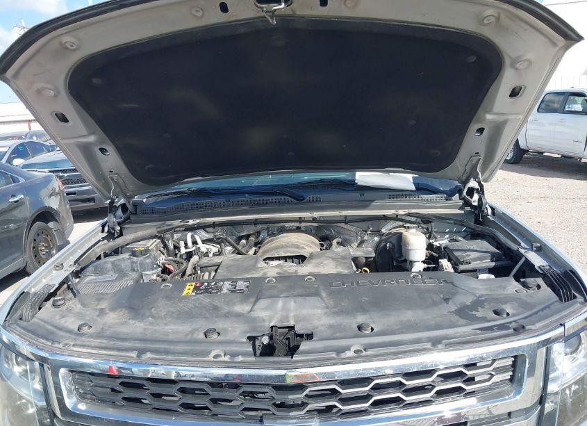 Photo 10 of 2018 Chevrolet Tahoe LS (VIN 1GNSCAKC3JR135944)