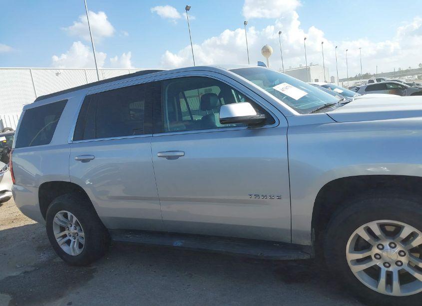 Photo 14 of 2018 Chevrolet Tahoe LS (VIN 1GNSCAKC3JR135944)