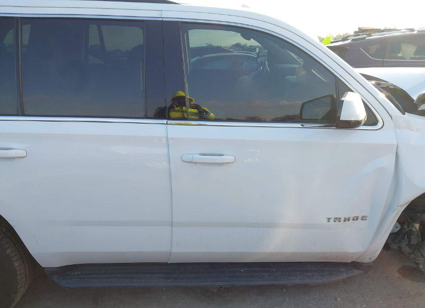 Photo 13 of 2020 Chevrolet Tahoe 2WD LS (VIN 1GNSCAKC4LR286309)