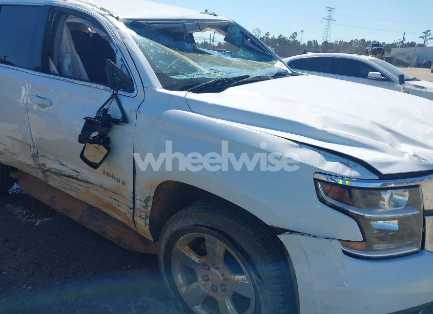 Photo 6 of 2020 Chevrolet Tahoe 2WD LS (VIN 1GNSCAKC4LR296015)