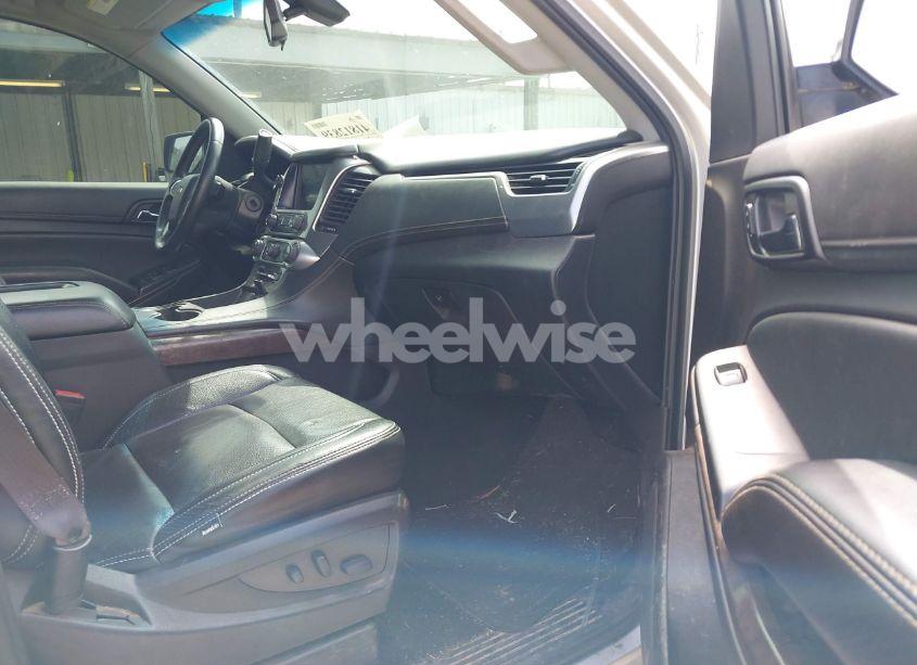 Photo 5 of 2016 Chevrolet Tahoe LS (VIN 1GNSCAKC5GR354722)