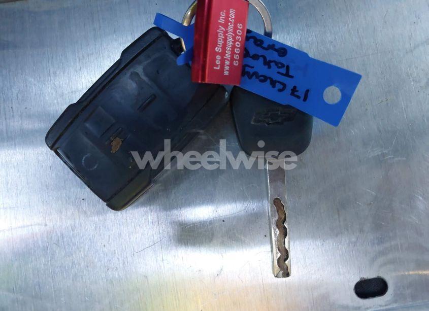 Photo 11 of 2017 Chevrolet Tahoe LS (VIN 1GNSCAKC6HR130392)