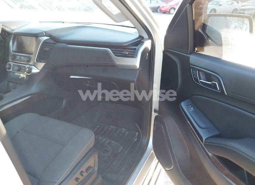 Photo 5 of 2017 Chevrolet Tahoe LS (VIN 1GNSCAKC6HR161464)