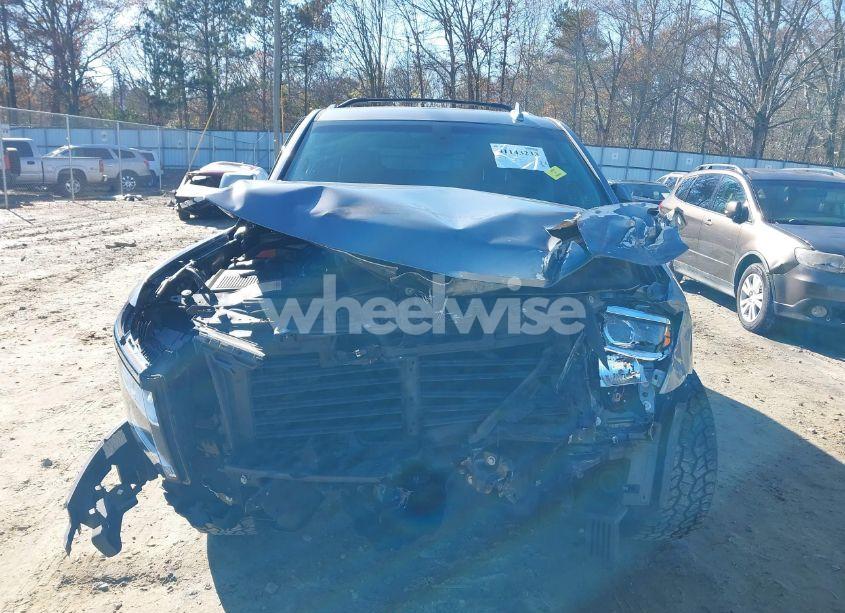 Photo 12 of 2018 Chevrolet Tahoe LS (VIN 1GNSCAKC6JR331845)