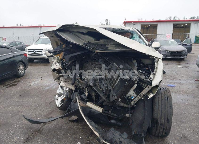 Photo 11 of 2015 Chevrolet Tahoe LS (VIN 1GNSCAKC7FR581750)