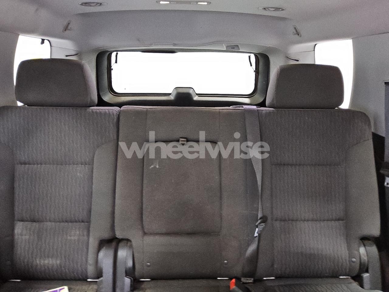 Photo 10 of 2019 CHEVROLET TAHOE C1500 LS (VIN 1GNSCAKC7KR212591)