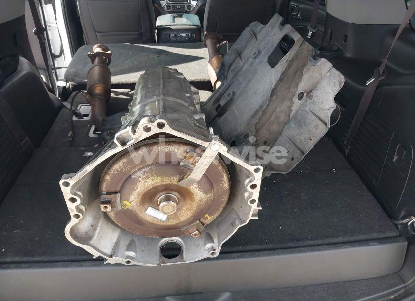 Photo 13 of 2017 Chevrolet Tahoe LS (VIN 1GNSCAKC9HR281906)